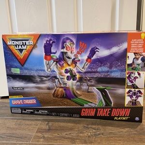 Monster Jam Grim Take Down Playset